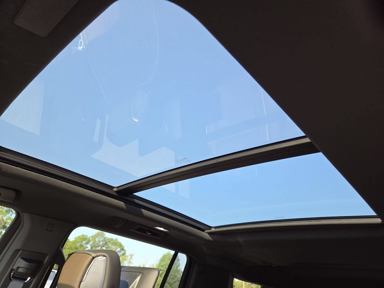Used 2025 Downpour Metallic GMC Denali Ultimate image 3
