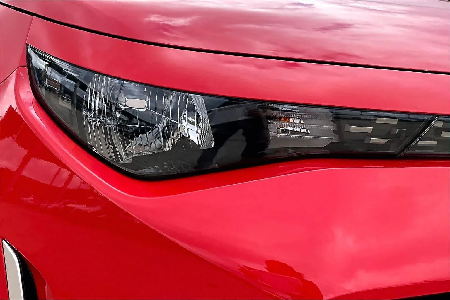 Used 2025 Inferno Red Kia EX image 27