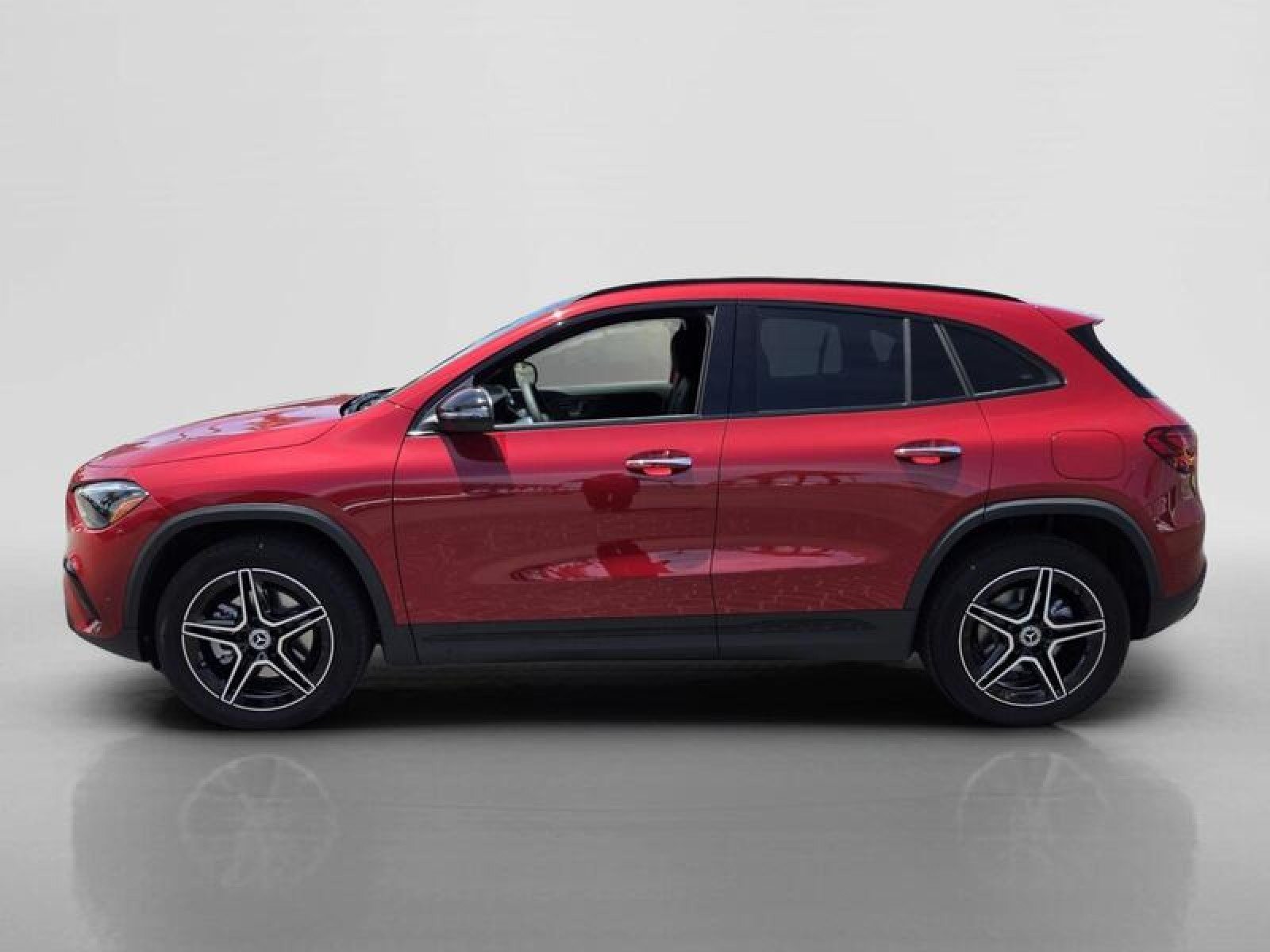 New 2026 MANUFAKTUR Patagonia Red Metallic Mercedes-Benz GLA 250 SUV image 2