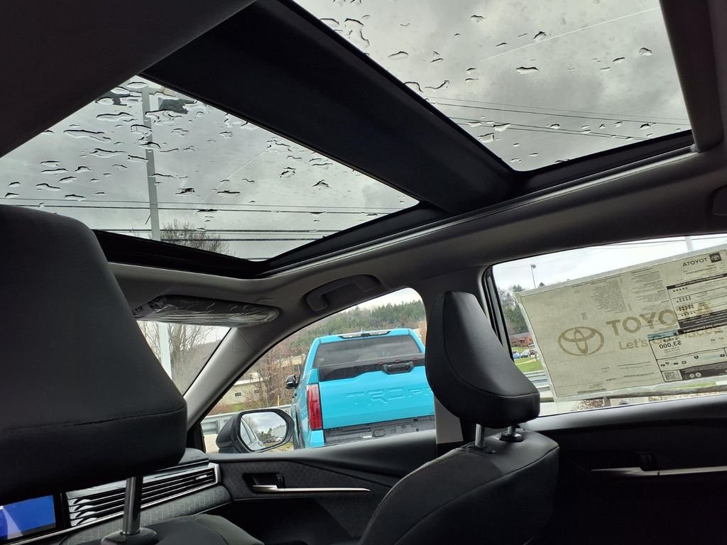 2026 Toyota Camry XLE - Photo 9