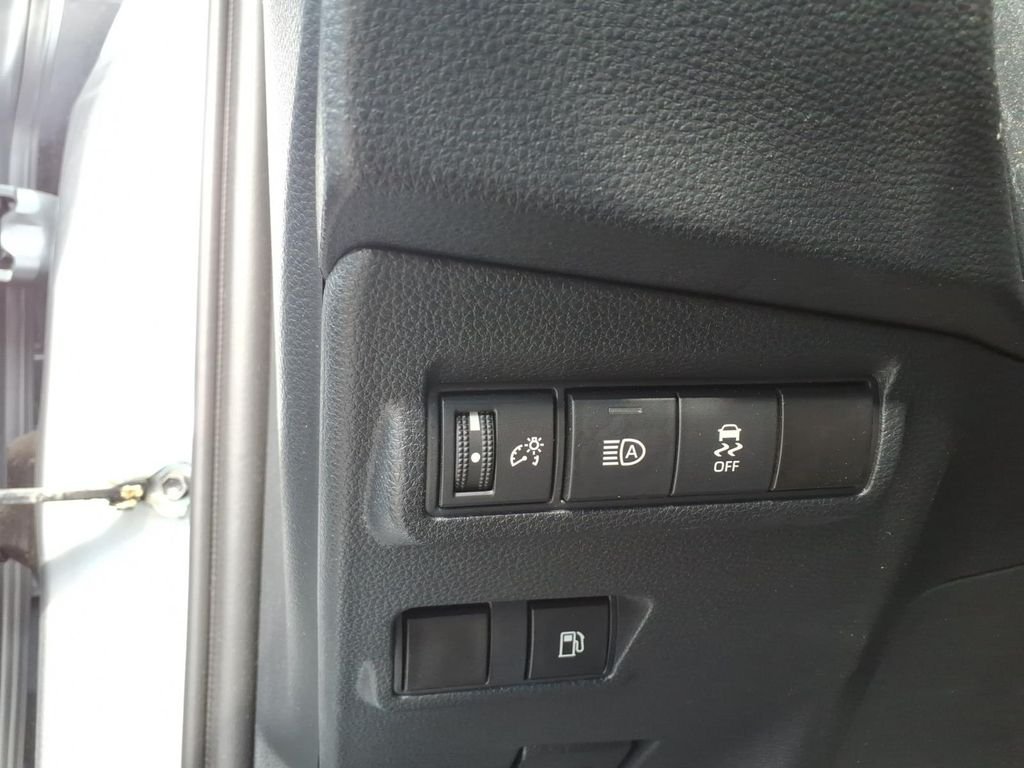 Used 2024 Sonic Silver/Jet Black Toyota Hybrid SE image 15