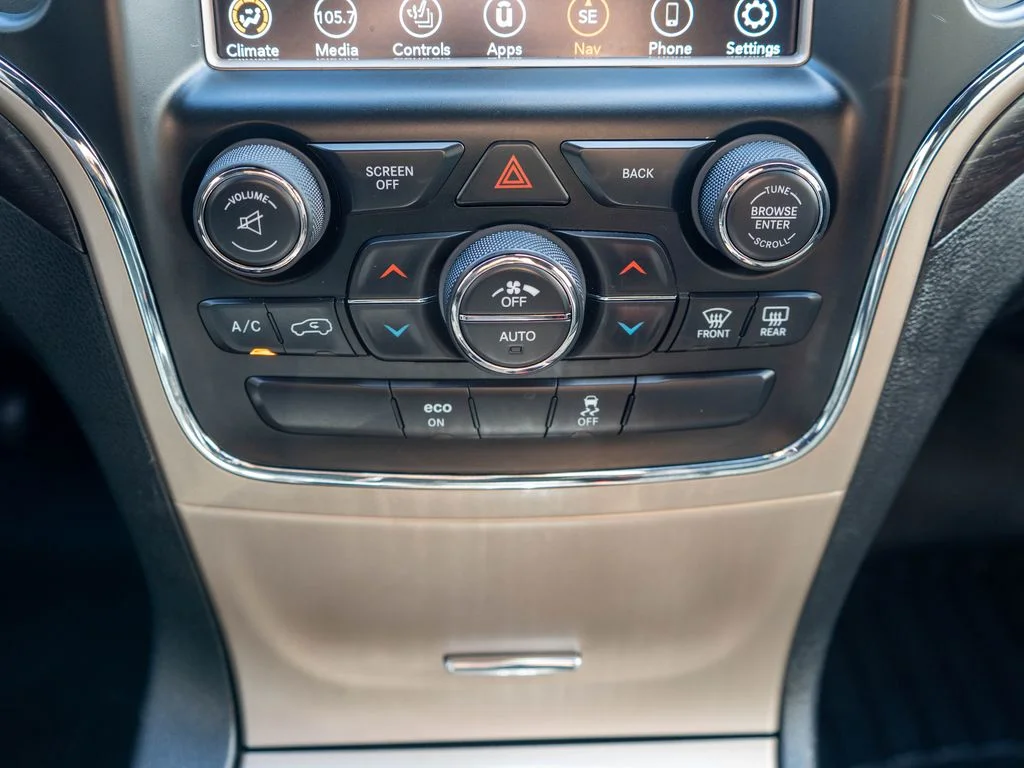 Used 2015 Black Jeep Altitude image 25