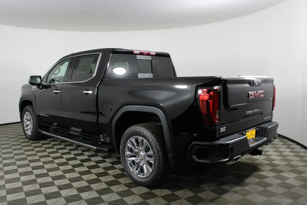 2026 GMC Sierra 1500 Denali - Photo 4
