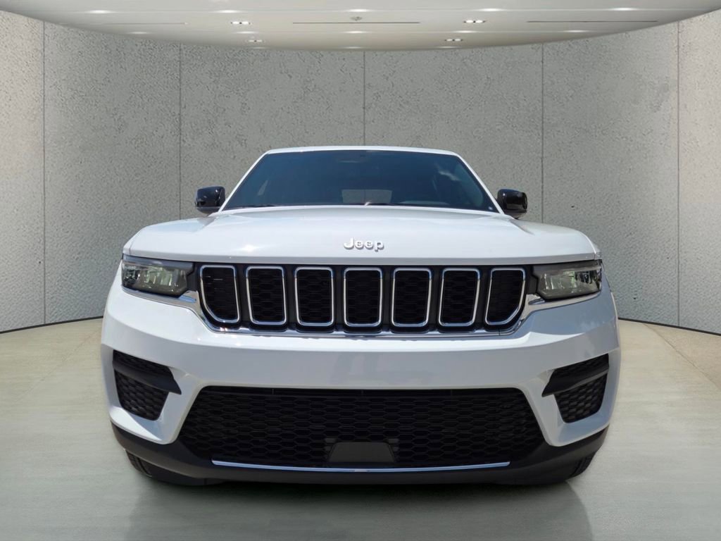 New 2026 Bright White Clearcoat Jeep Laredo X image 2
