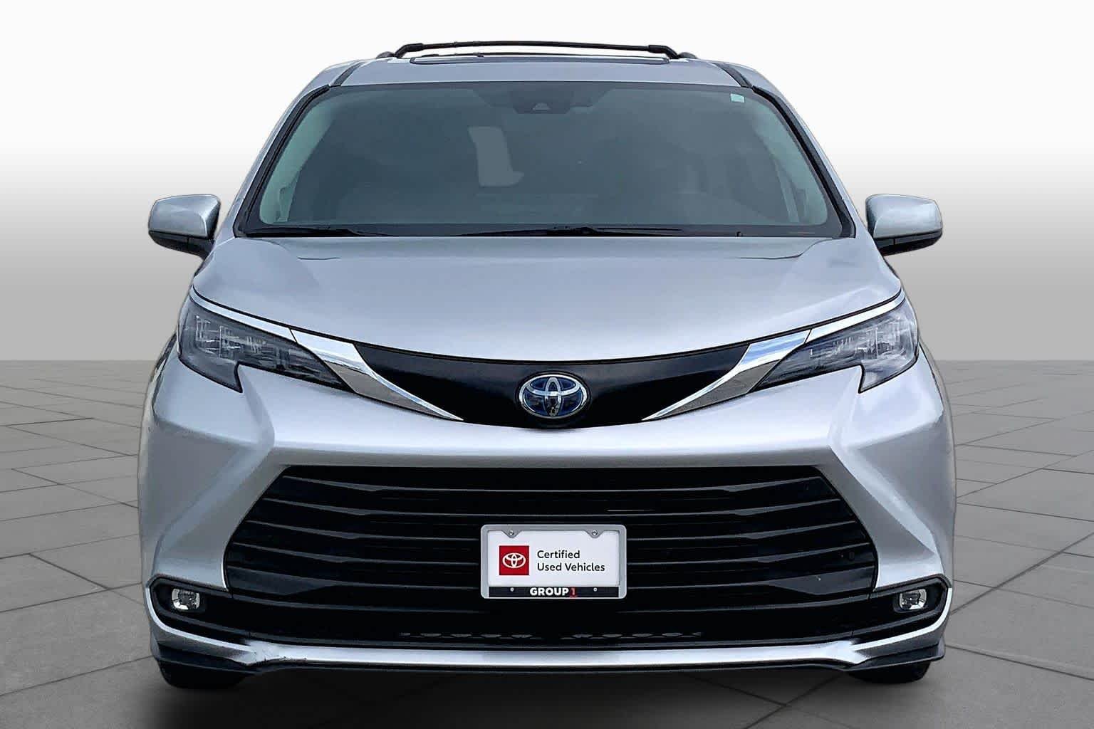 Used 2025 Celestial Silver Metallic Toyota XLE image 4