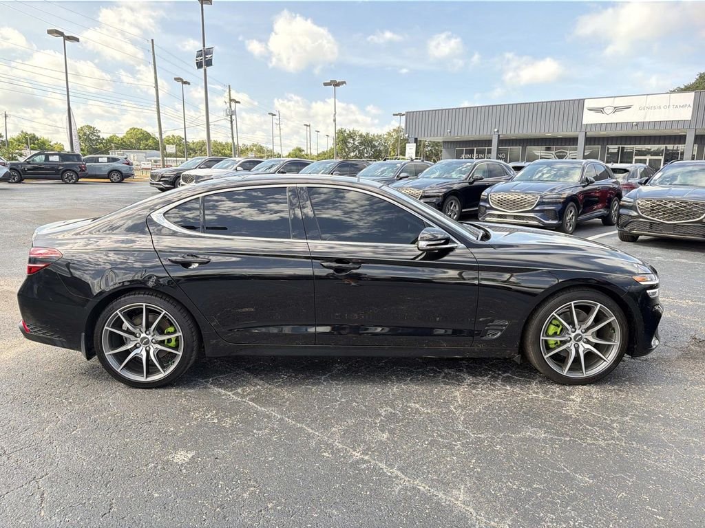 Used 2022 Black Genesis 2.0T image 2