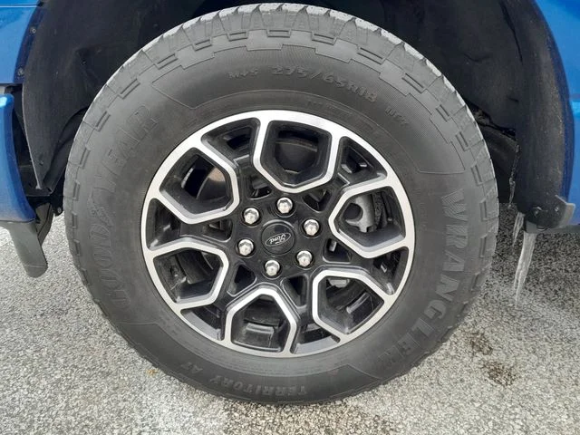 Used 2022 Blue Metallic Ford XLT image 9