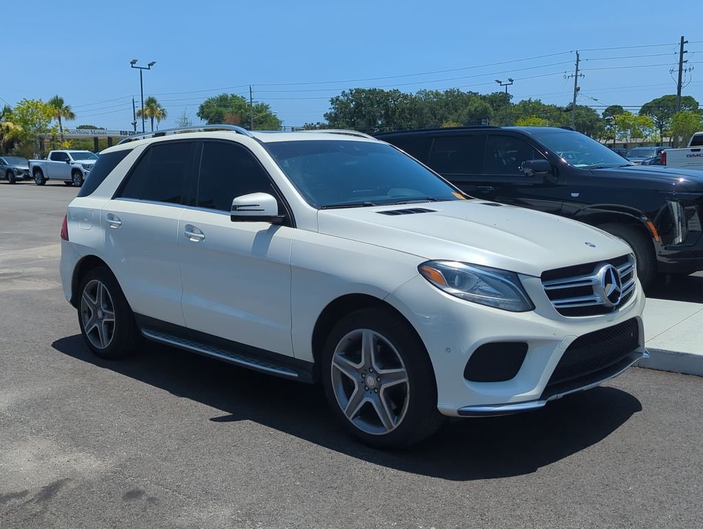Used 2016  Mercedes-Benz GLE 400 image 2