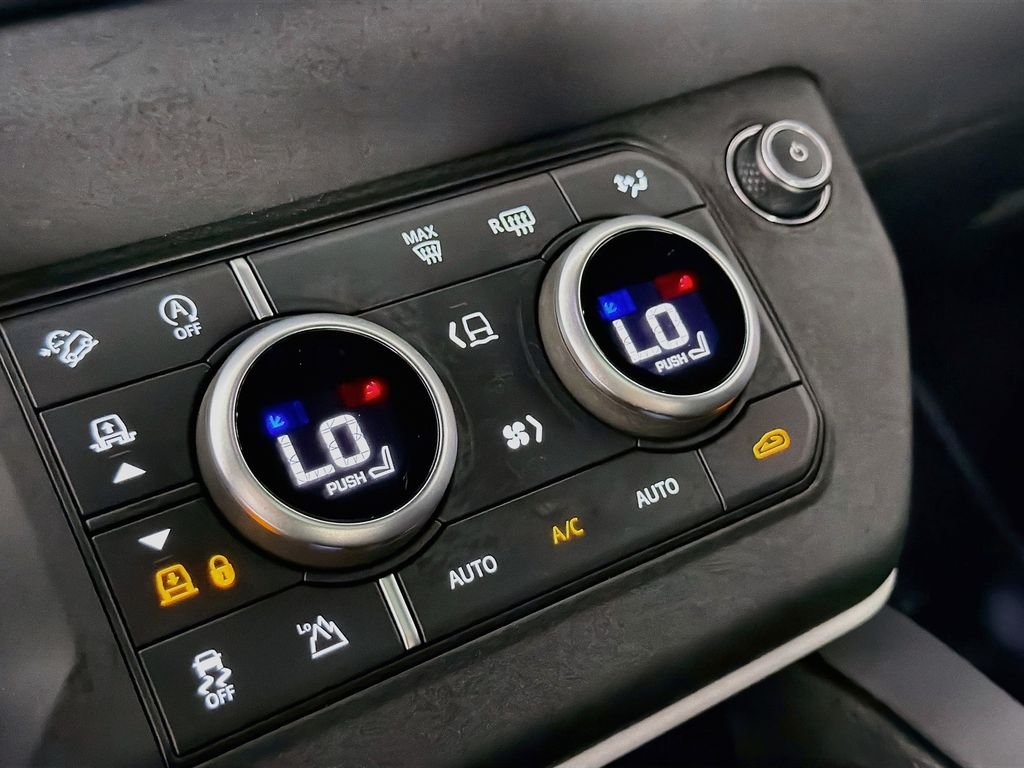 Certified Used 2023 Blue Land Rover X-Dynamic SE image 16