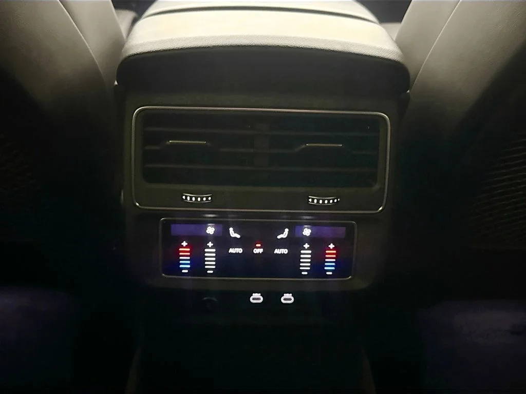 2023 Audi RS Q8 Base - Photo 27