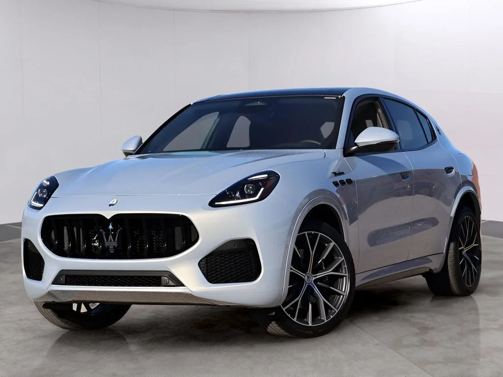 2026 Maserati Grecale Modena V6's photo