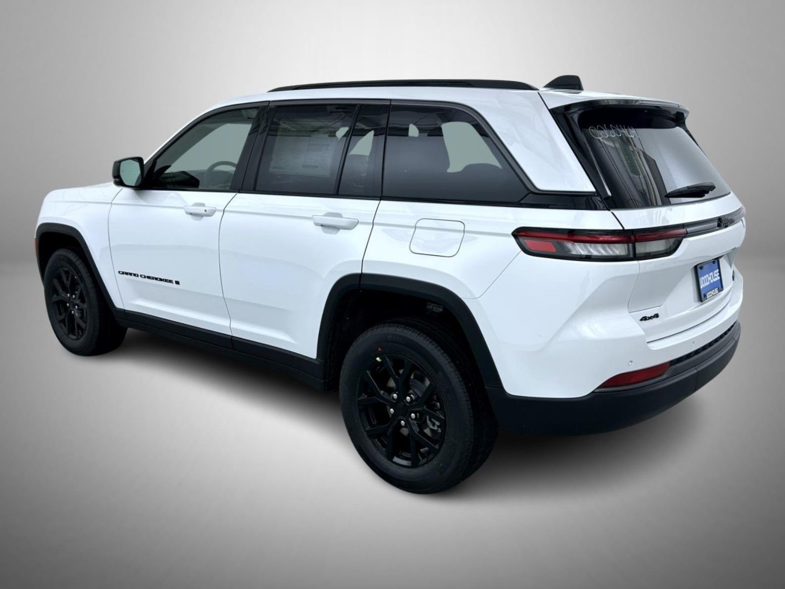 New 2026 Bright White Clear-Coat Exterior Paint Jeep Altitude image 7