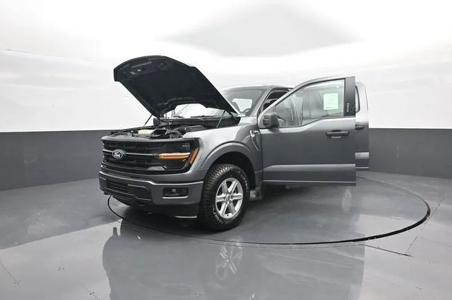 New 2026 Carbonized Gray Metallic Ford XLT image 33