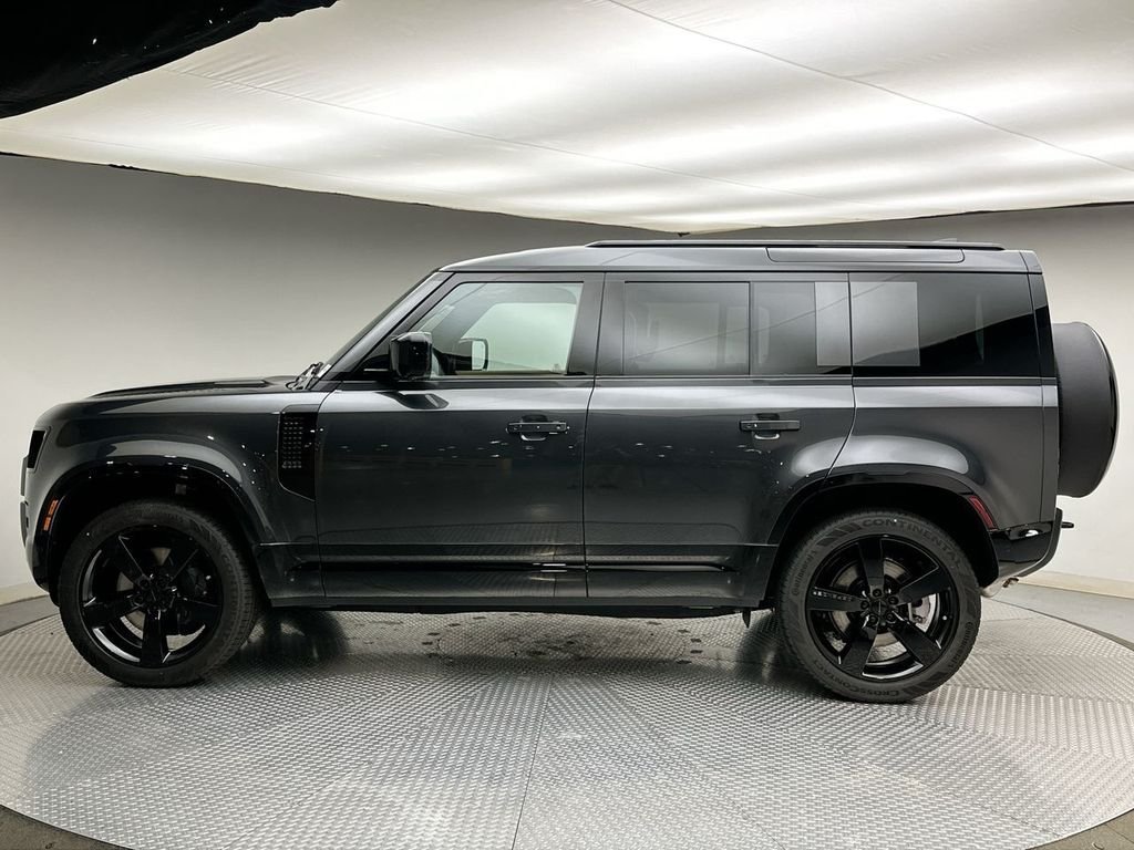 New 2026 Carpathian Grey LAND ROVER X-Dynamic SE image 2