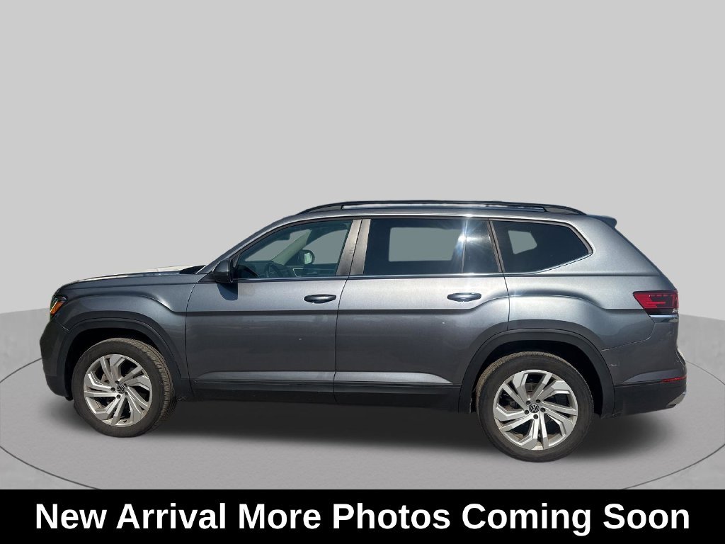 Used 2022 Gray Volkswagen 2.0T SE w/Technology image 2