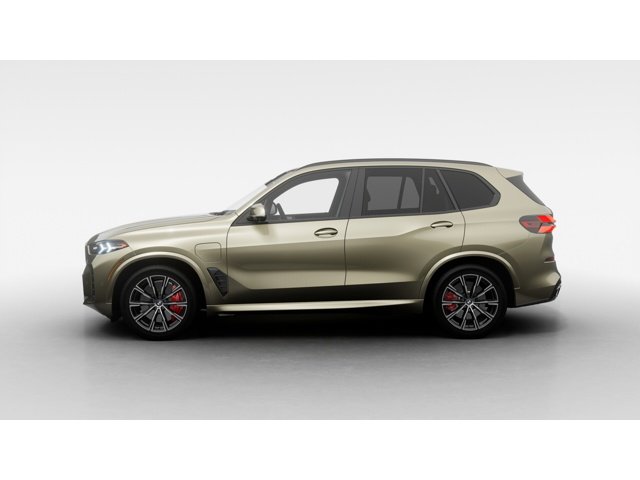 Used 2026 Manhattan Green Metallic BMW xDrive50e image 4