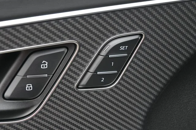 Used 2024  Audi 4.0T Prestige image 20