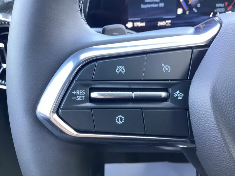 2027 Chevrolet Equinox LT - Photo 29