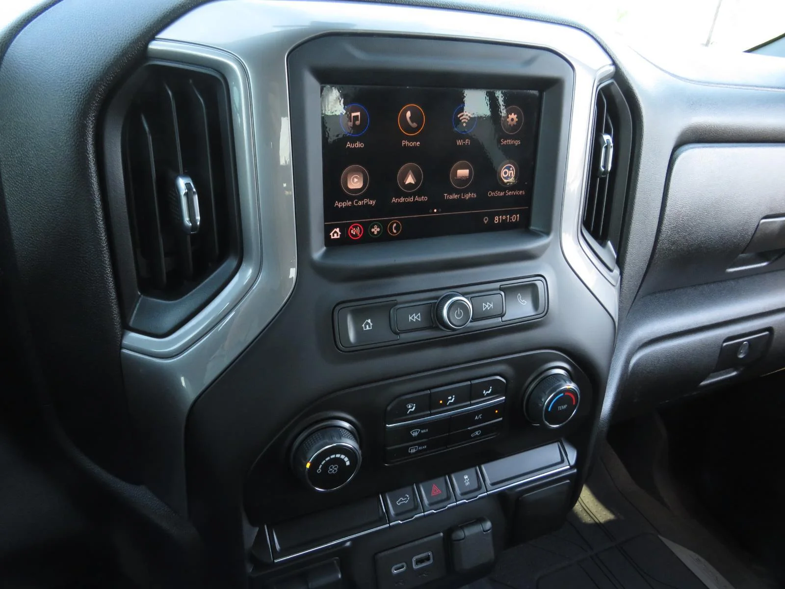 Used 2021 Silver Ice Metallic Chevrolet Custom image 30