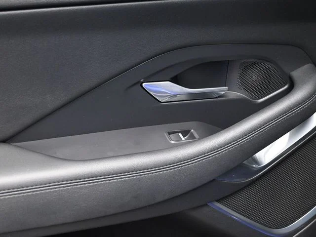 Used 2018 Blue Jaguar S image 13