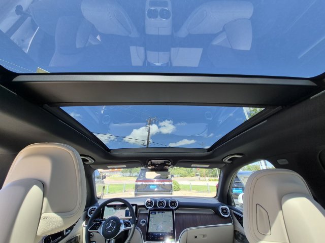 New 2027 Polar White Mercedes-Benz GLC 300 image 60