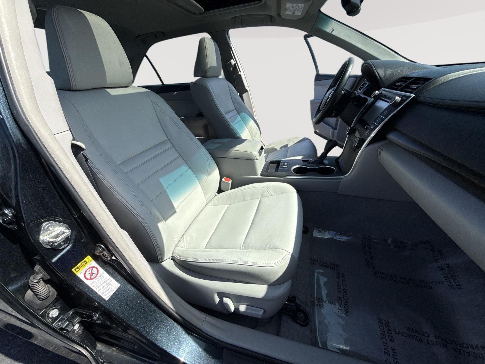 Used 2015 Cosmic Gray Mica Toyota XLE image 29