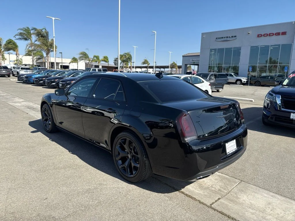 Used 2023 Black Chrysler Touring image 6