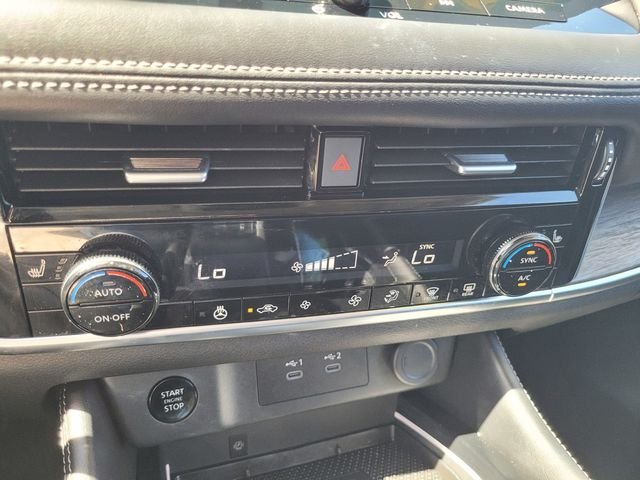 Used 2025 Blue Nissan Platinum image 25