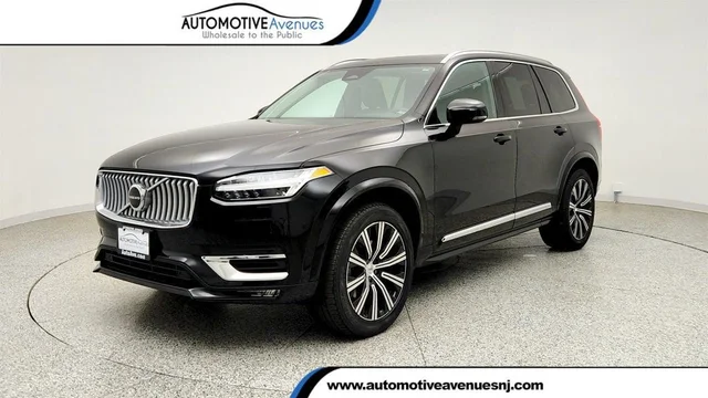 2024 Volvo XC90 B5 AWD Core Bright Theme 7P w/ Trailer Hitch & Climate Pkg
