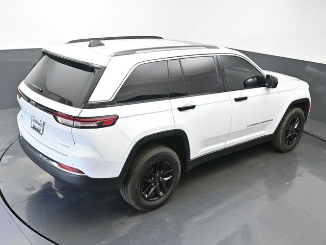 Used 2024 White Jeep Laredo X image 44