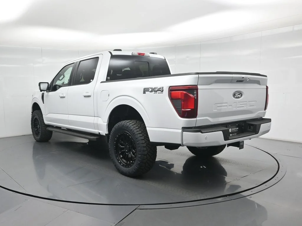 New 2026 Oxford White Ford XLT image 28