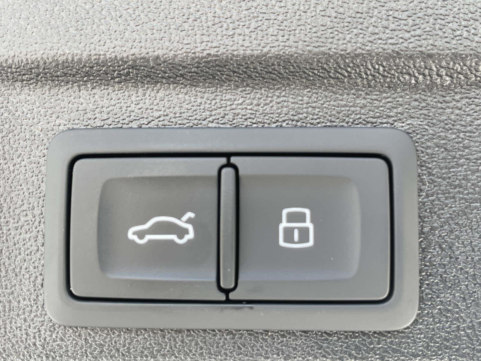 New 2026 0E0E/Black Audi Premium Plus image 19