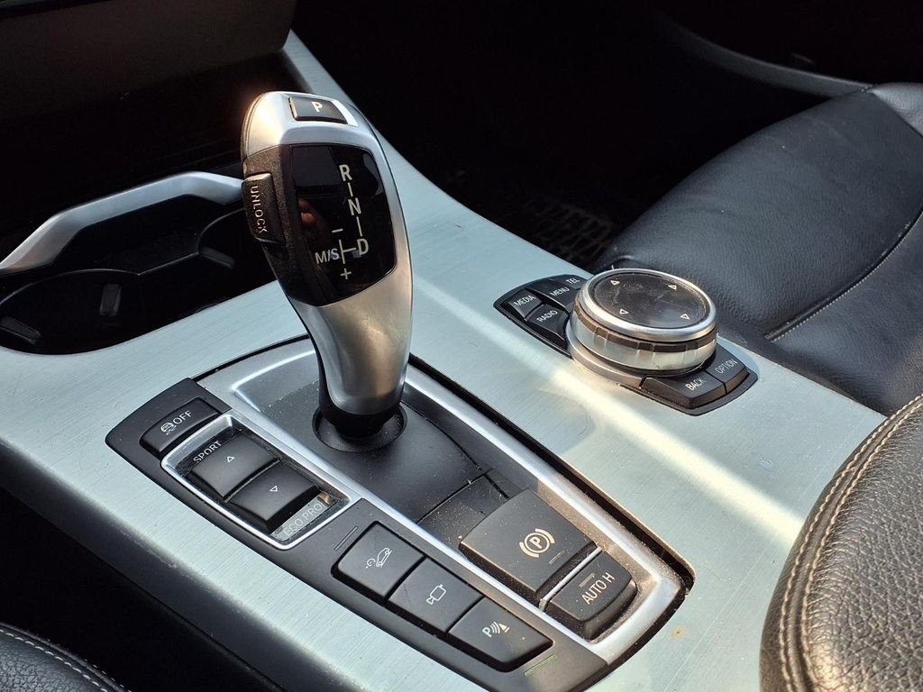 Used 2015 White BMW xDrive28i image 20
