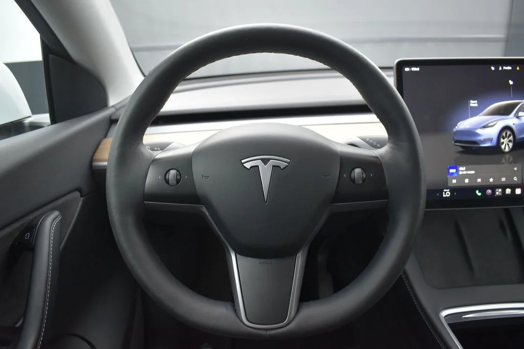 Used 2022 White Tesla Long Range image 13