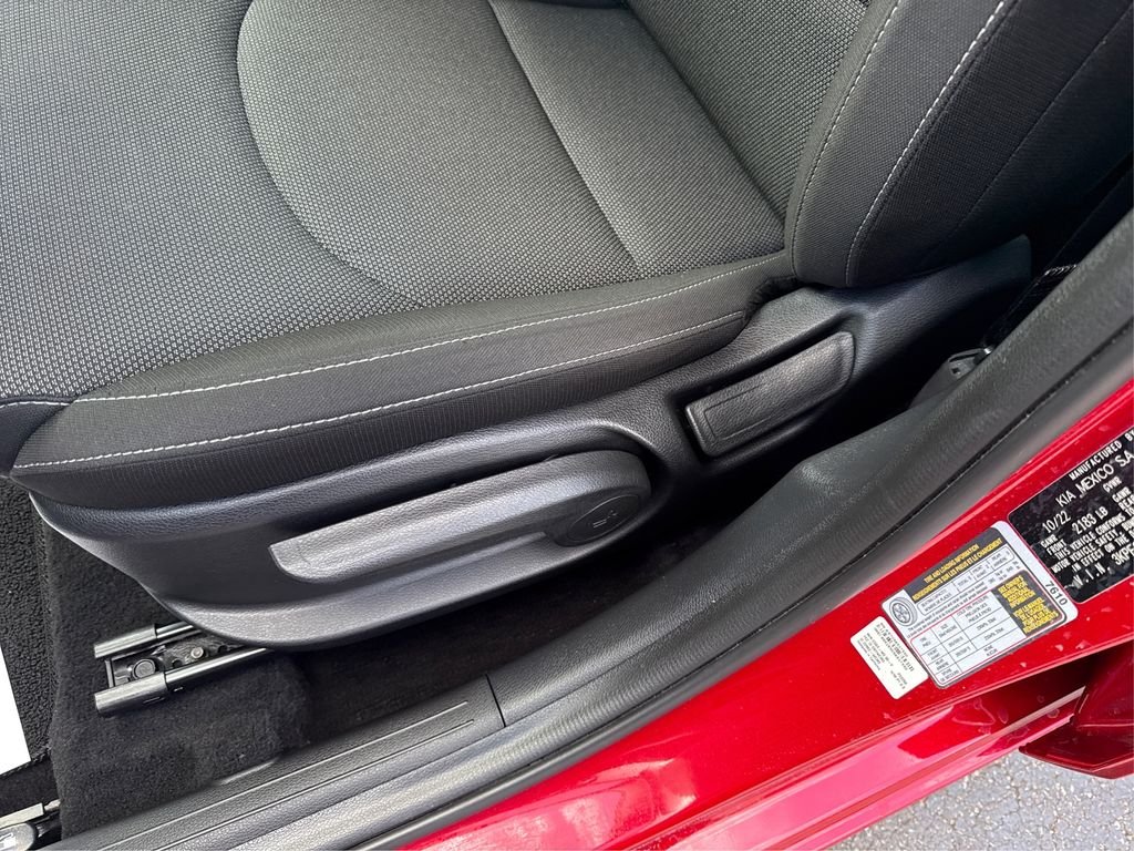 Used 2023 Red Kia LXS image 24