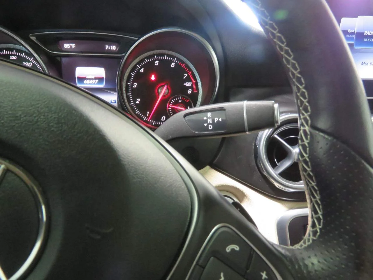 Used 2020 Polar White Mercedes-Benz GLA 250 image 12