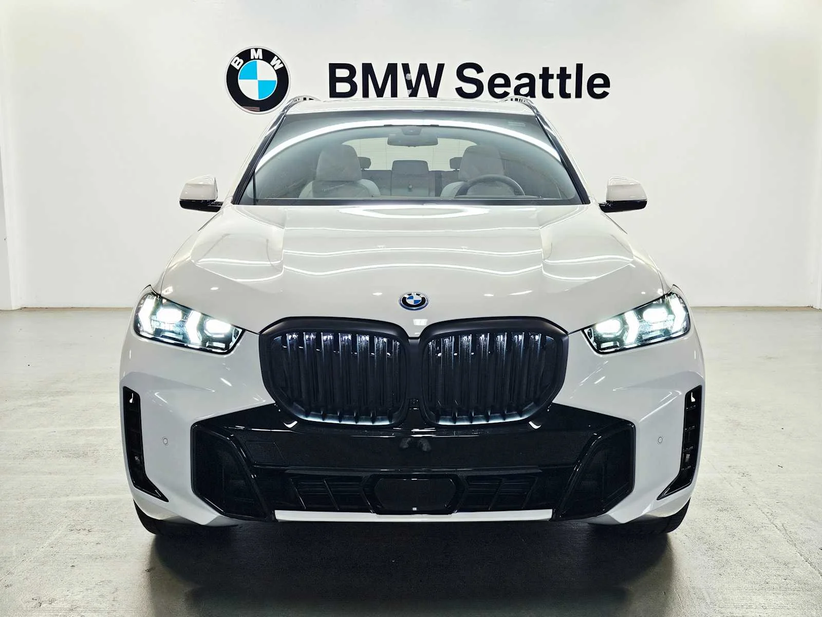 New 2026 Alpine White BMW xDrive50e image 6