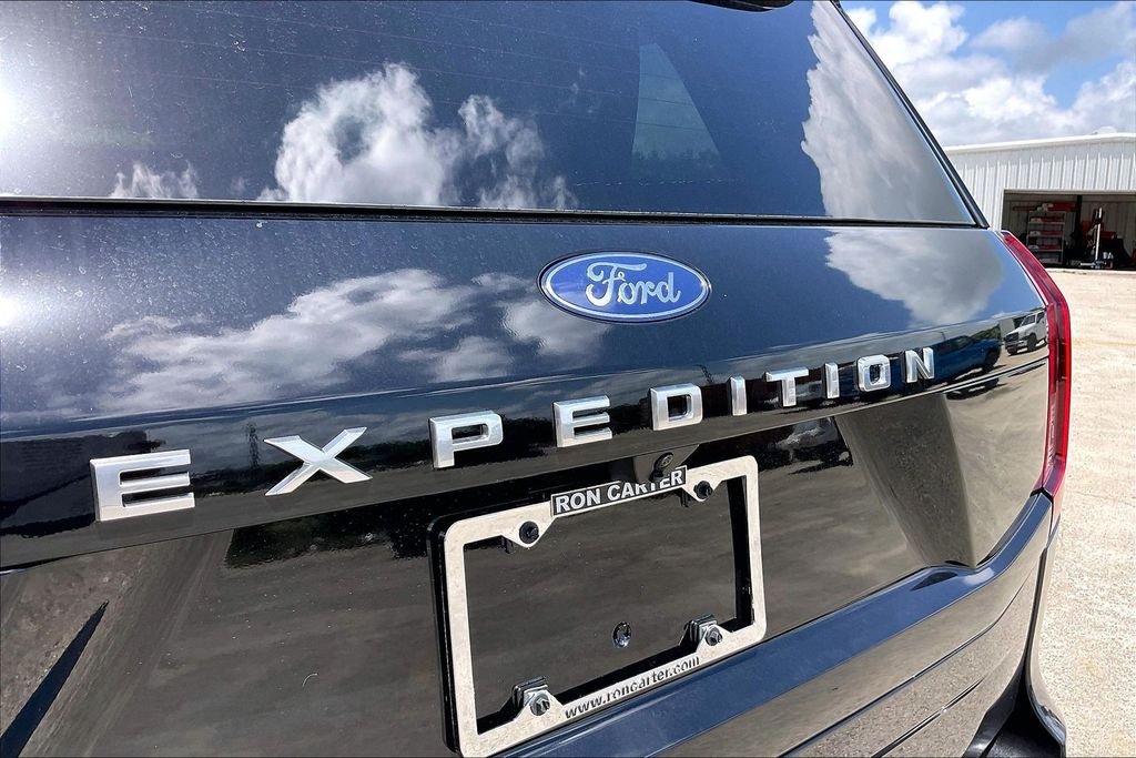 New 2026 Dark Matter Gray Metallic Ford Active image 15
