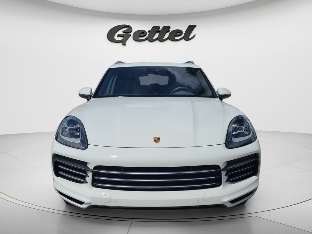 Used 2021  Porsche Base image 2