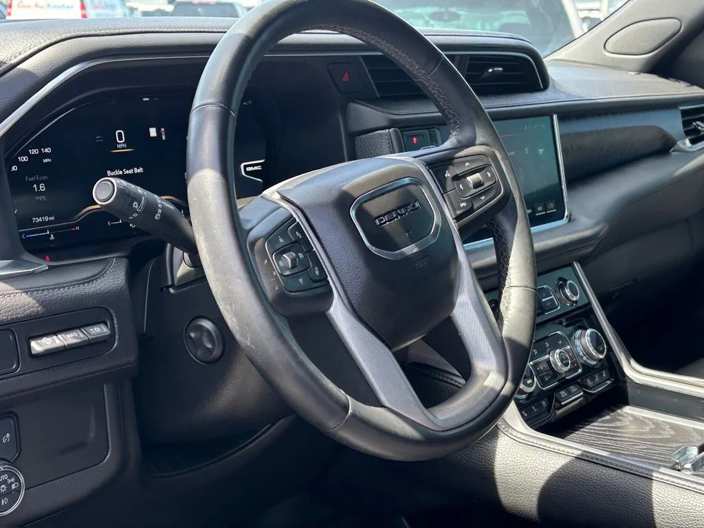 Used 2023 Silver GMC Denali image 10