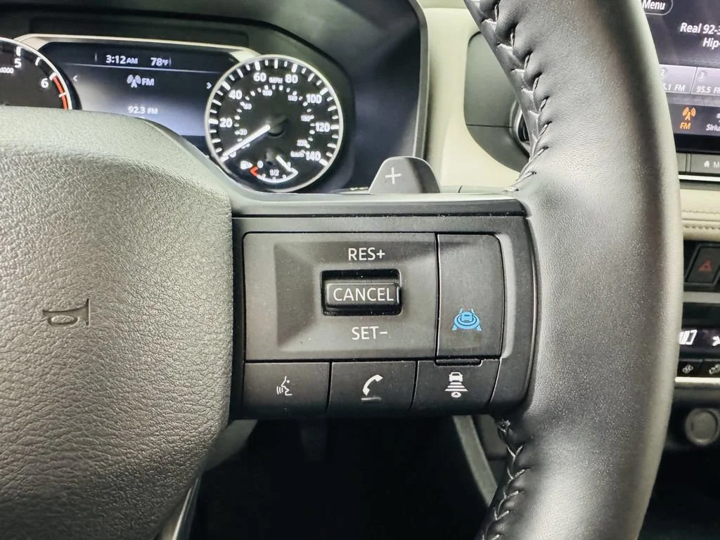2025 Nissan Rogue SV - Photo 17