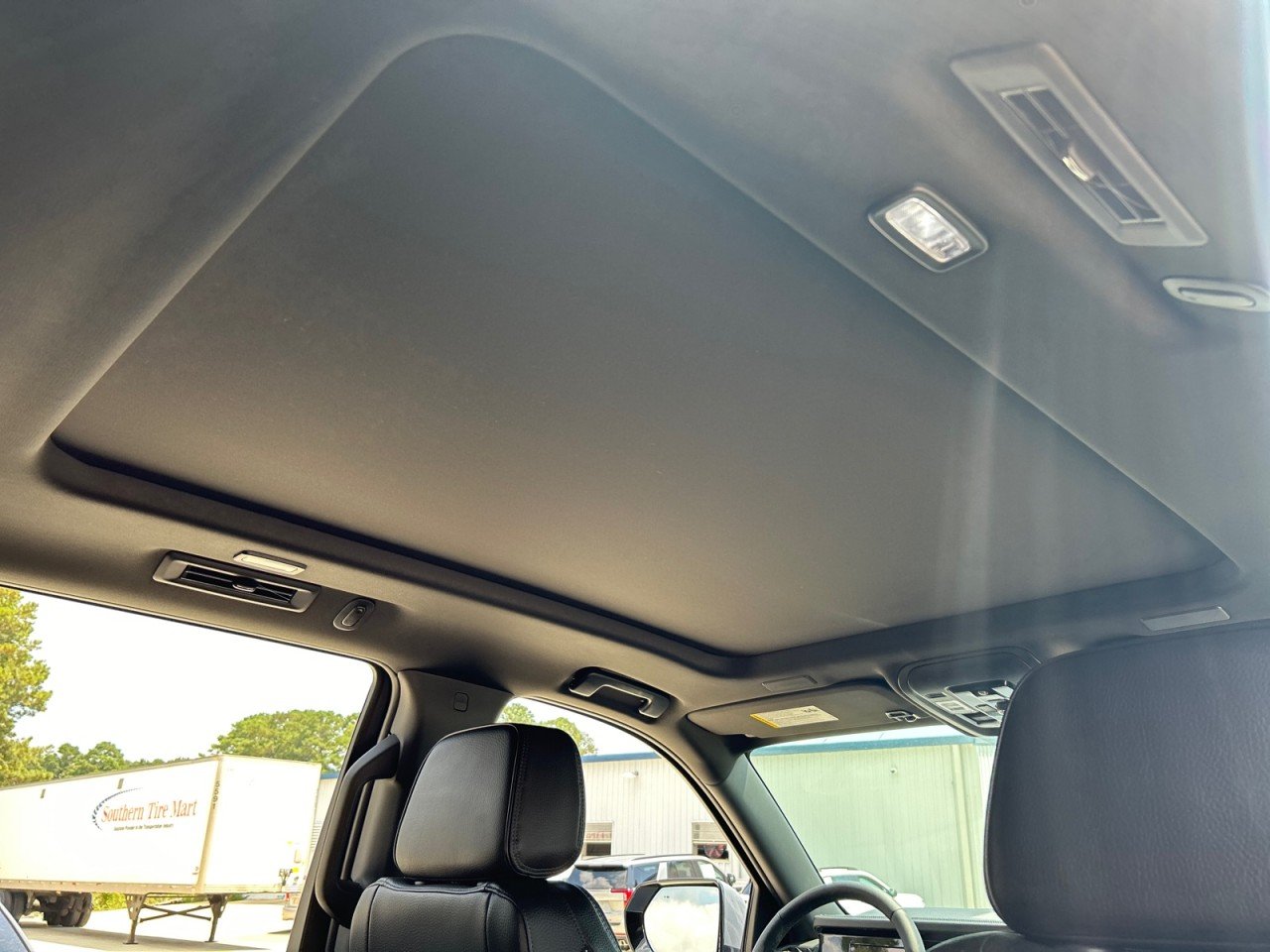 2026 GMC Yukon Denali - Photo 23