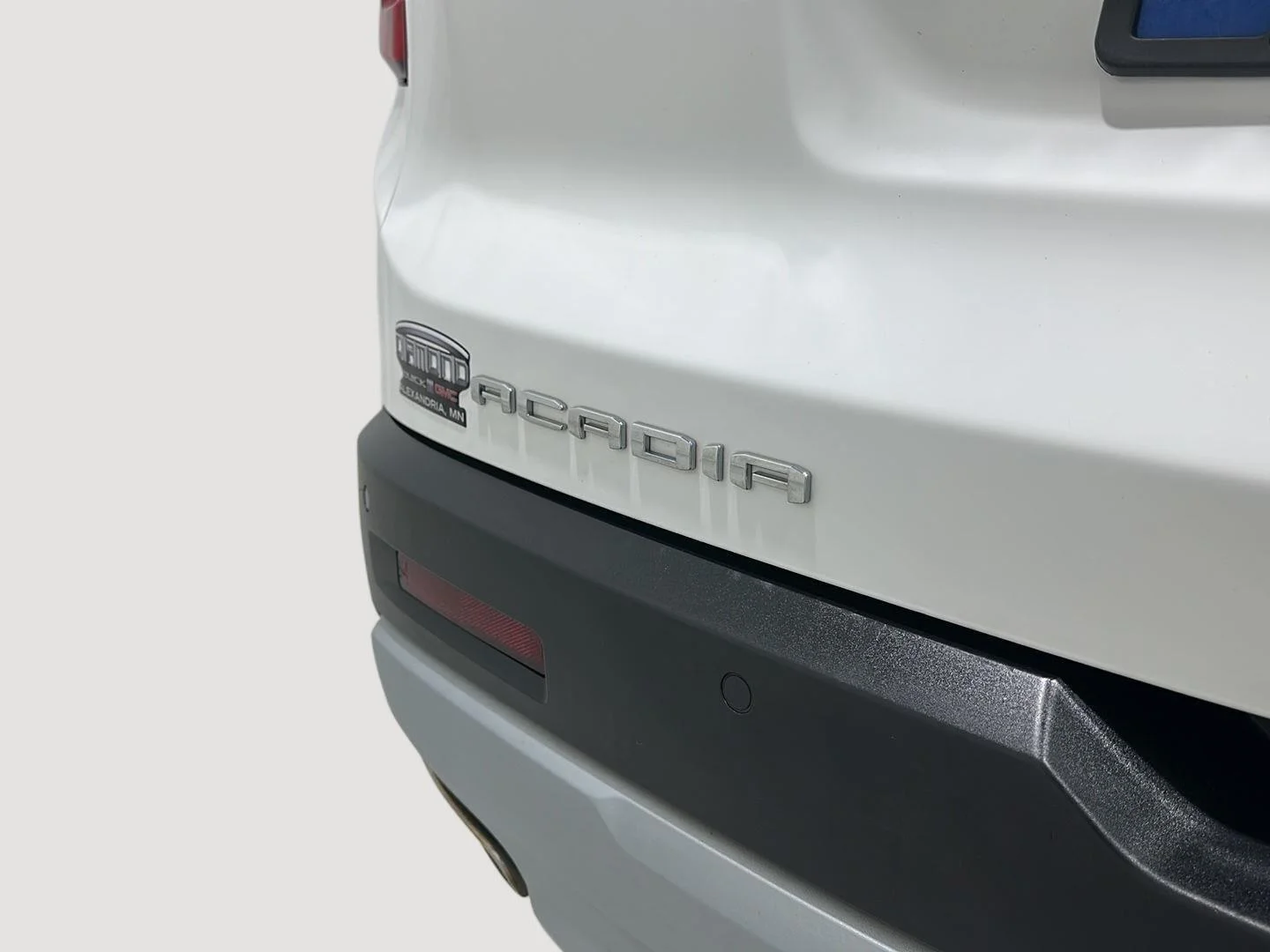 Used 2022 Summit White GMC SLE image 27