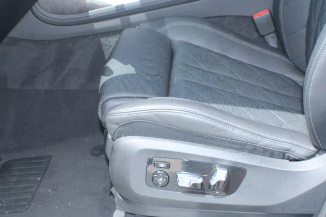 Used 2023 Brooklyn Grey Metallic BMW xDrive40i image 14