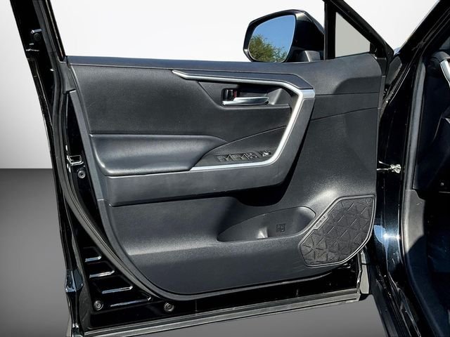Used 2023 Black Toyota XLE image 21