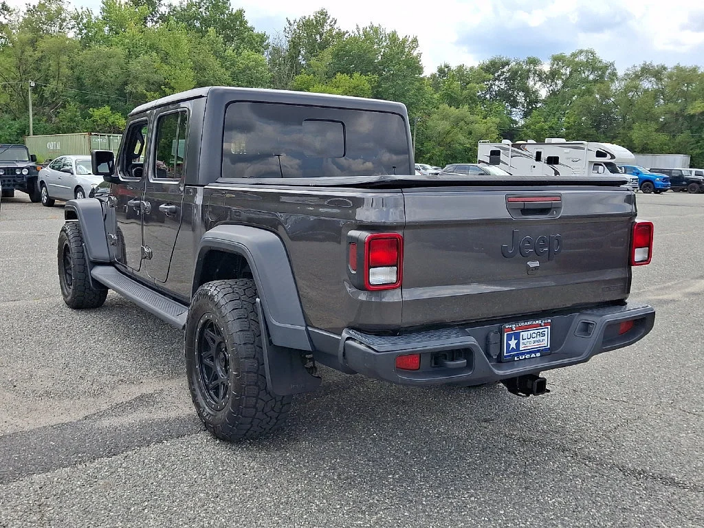 Used 2020 Granite Crystal Metallic Clearcoat Jeep Sport S image 9
