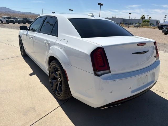 Used 2021 White Chrysler S image 4