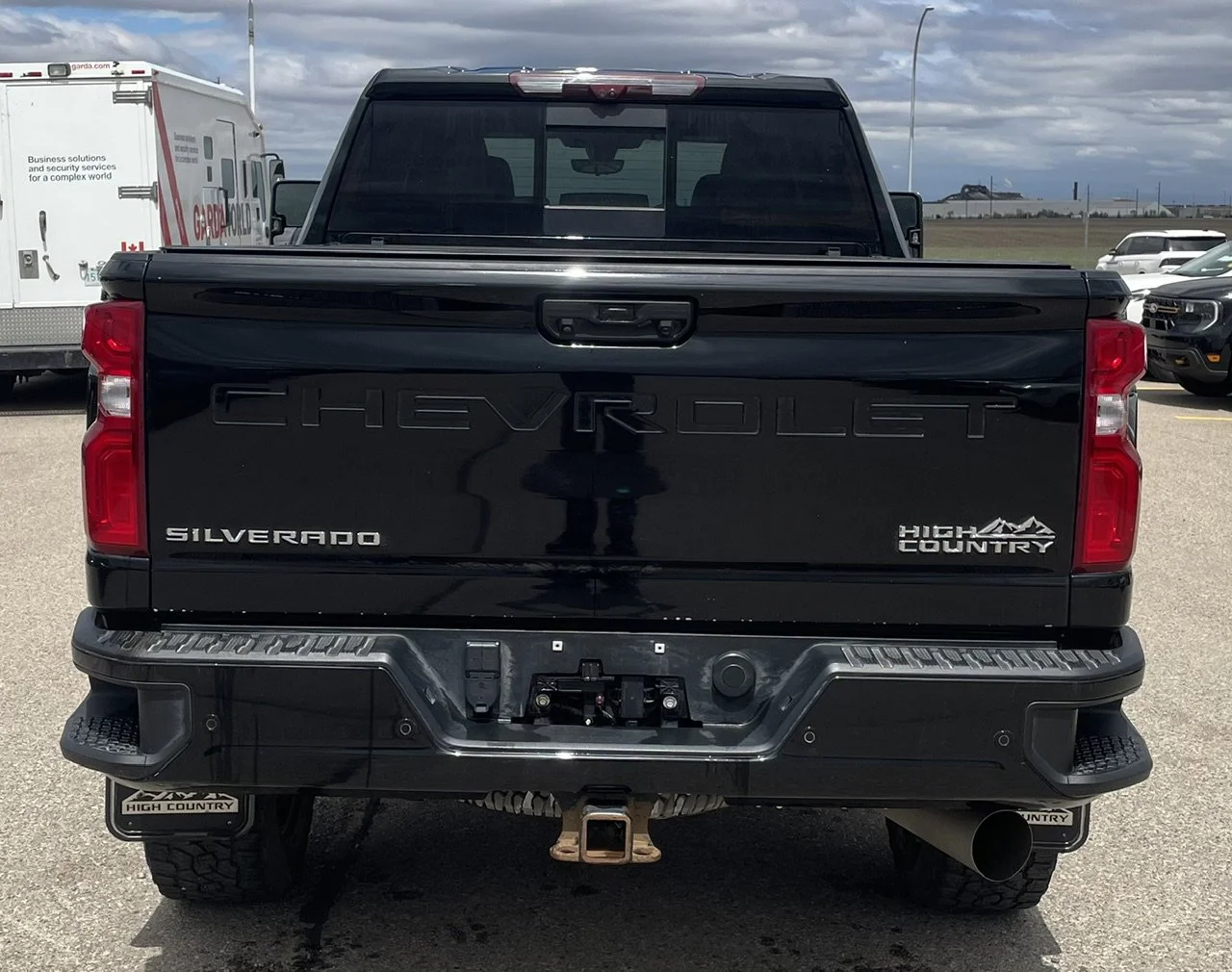 Used 2021 Black Chevrolet Crew Cab  HIGH COUNTRY image 4