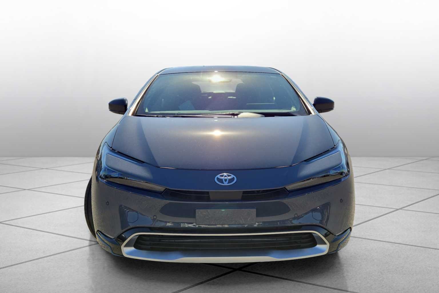 Used 2026 Guardian Gray Toyota XSE image 5