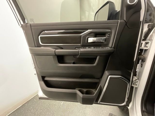 Used 2022 White Ram Laramie image 10